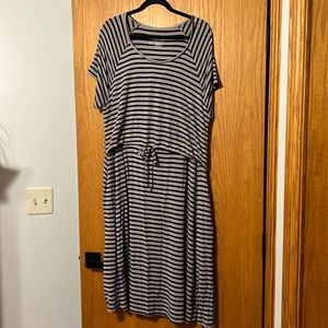 Latched Mama Midi Drawstring Nursing Dress